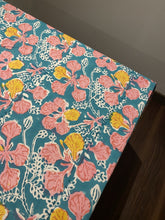 Load image into Gallery viewer, SAIRA Table Cover
